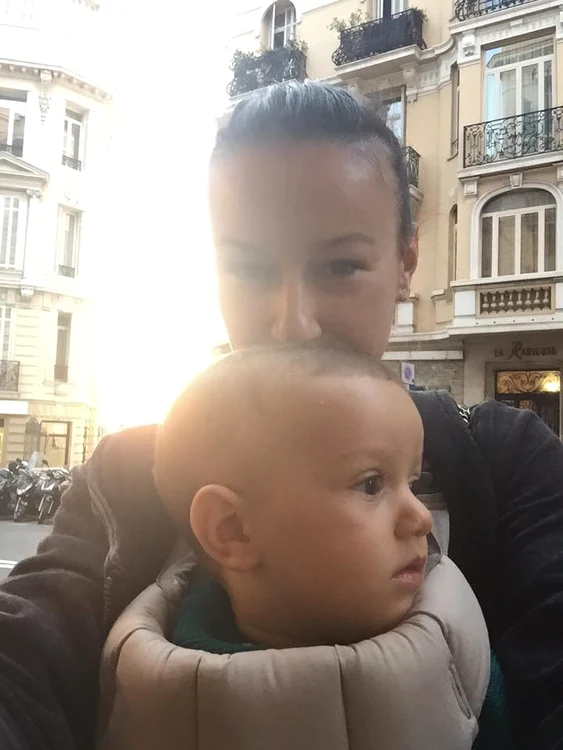 Raluca Sandu şi micuţul Jonathan