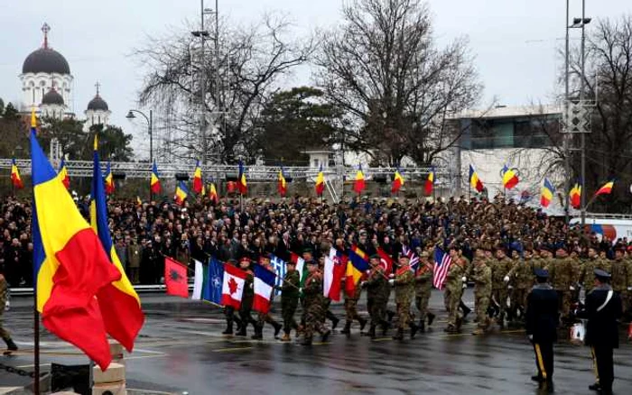 La Parada de Decembrie vor participa peste 500 de militari străini FOTO MApN Valentin Ciobîrcă