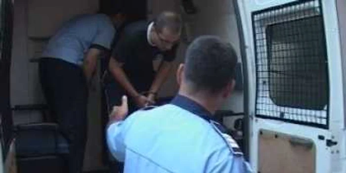 Galaţi: Poliţistul ucigaş rămâne după gratii