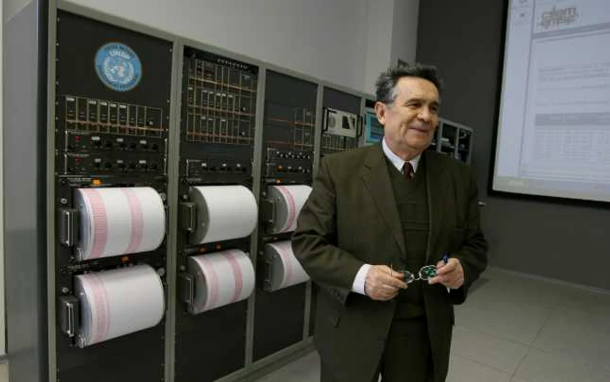 
    Gheorghe Marmureanu susţine că seismele din ultimele ore nu au legătură cu un mare cutremur care va avea loc în zona seismică VranceaFoto Adevărul  