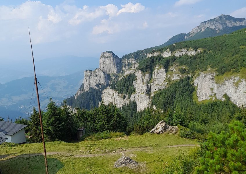 Scăldătoarea vulturilor şi Budu strigoiul, legendele ticluite din iubiri ce s-ar fi petrecut în Ceahlău 