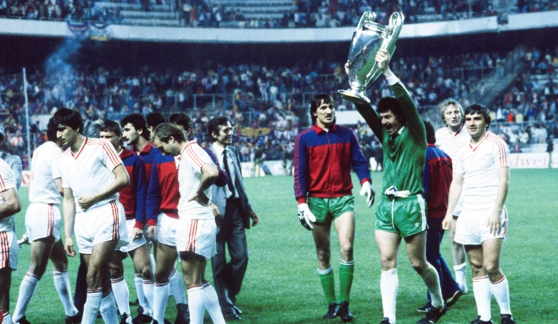 Momentul de glorie de la Sevilla  FOTO Arhiva foto