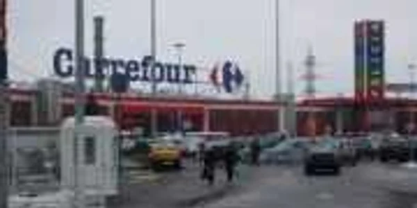 Programul magazinelor: în prima zi de Crăciun e închis