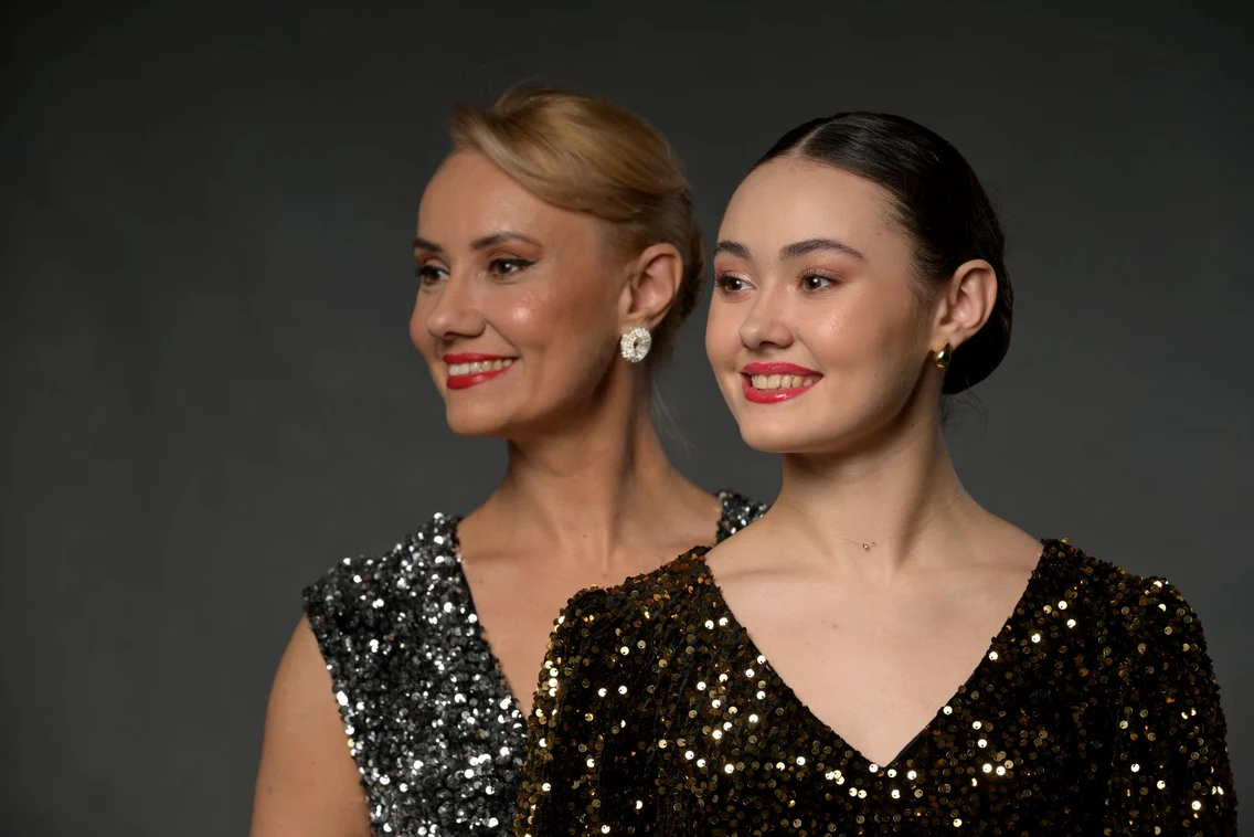 Oana Ioniță și fiica sa Isabel foto OK! Magazine