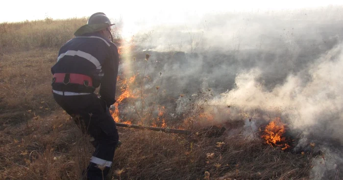 Incendiu de vegeta'ie uscată