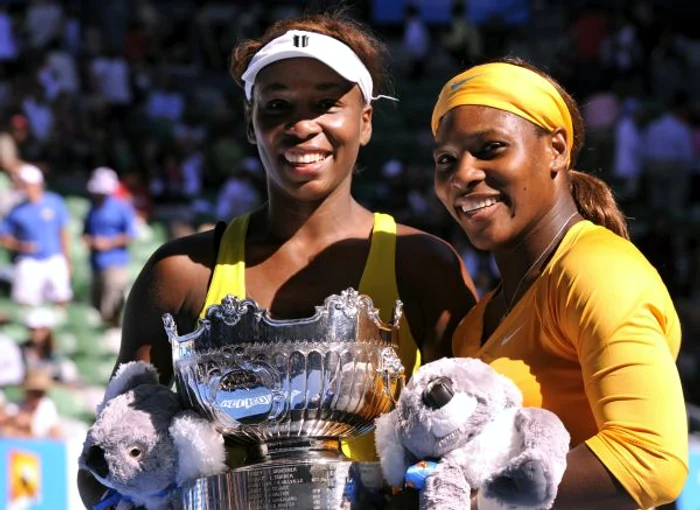 
    Surorile Williams, într-o ipostază obişnuită pentru ele  