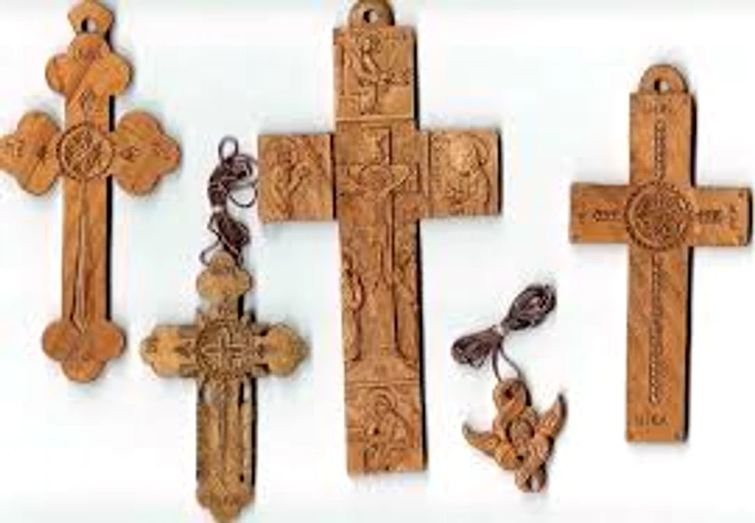 Sfânta Cruce a lui Iisus Hristos ne apără de necazuri