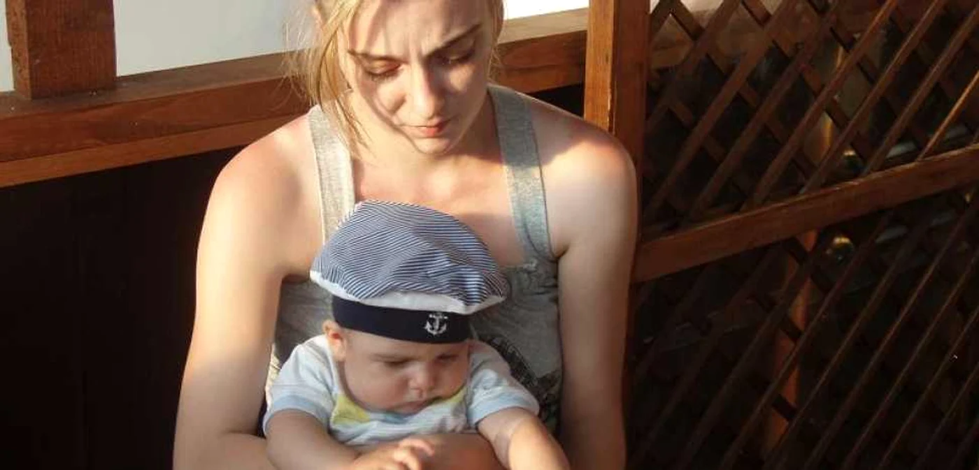 Mamele vor alege cât stau cu cel mic (foto arhivă)