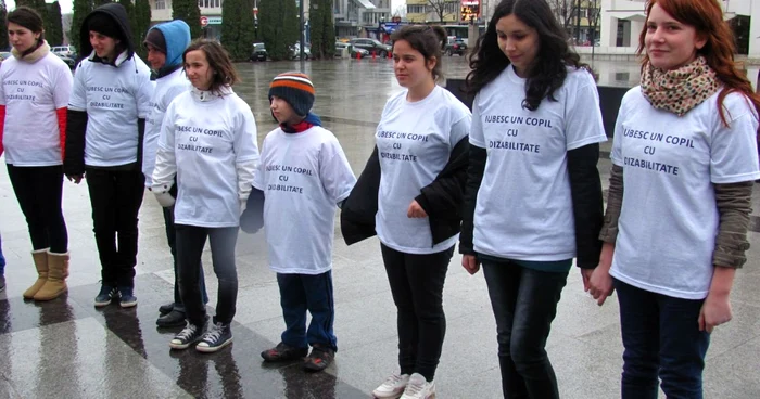 Flashmob-ul are loc începând cu ora 16.30 în Piaţa Universităţii. FOTO Adevărul