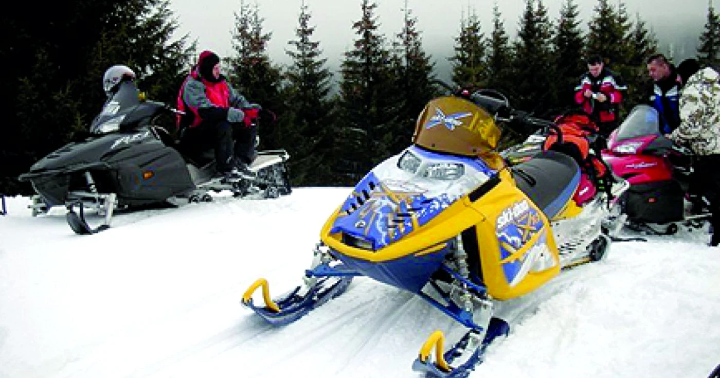 Turiştii polonezi si-au recuperat snowmobilul furat de tanarul din Moldova. Foto arhiva Adevarul