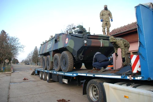 Infanteriştii olteni în teatrul de operaţii Bosnia şi Herţegovina foto mapn