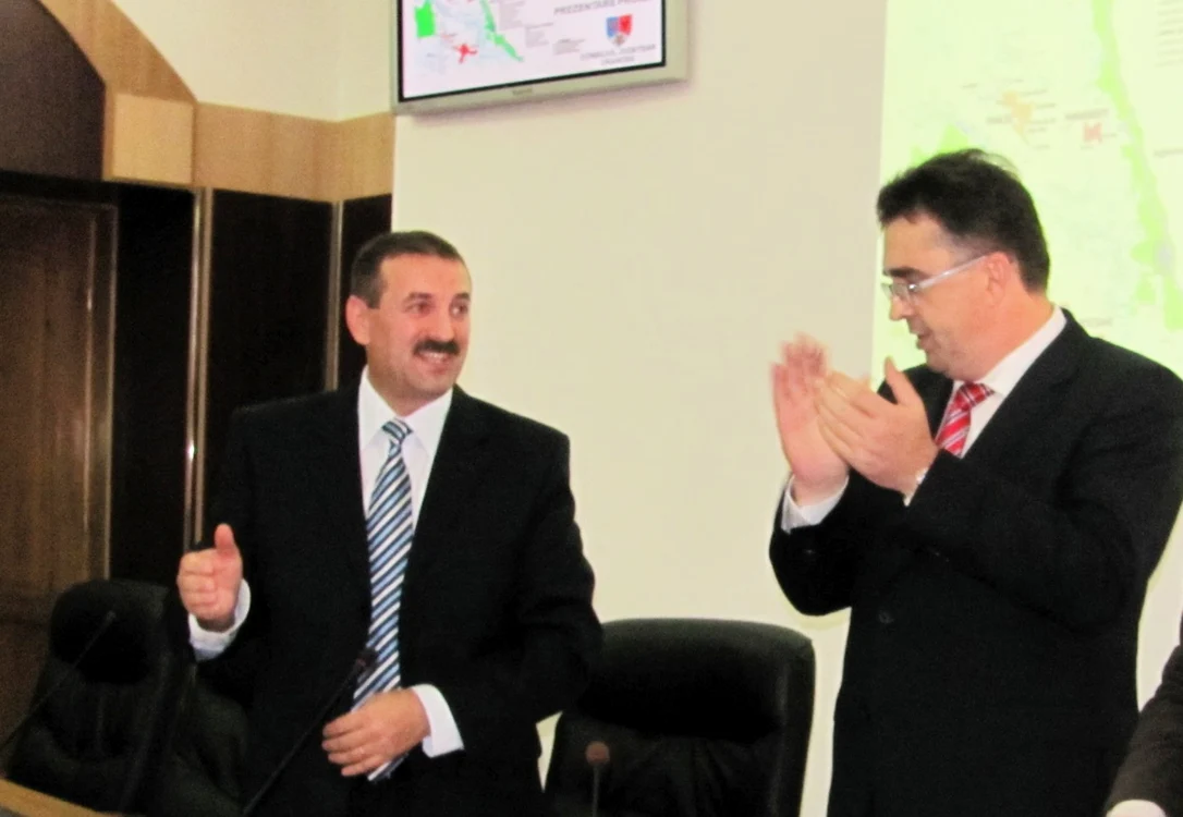 Marian Oprişan pare invidios pe salariul "subalternului" său, Gheorghe Vasilescu