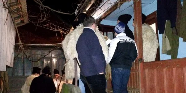Colindătorii din Titeşti - Ţara Loviştei judeţul Vâlcea Foto Adevărul - credit Petrică Lupu