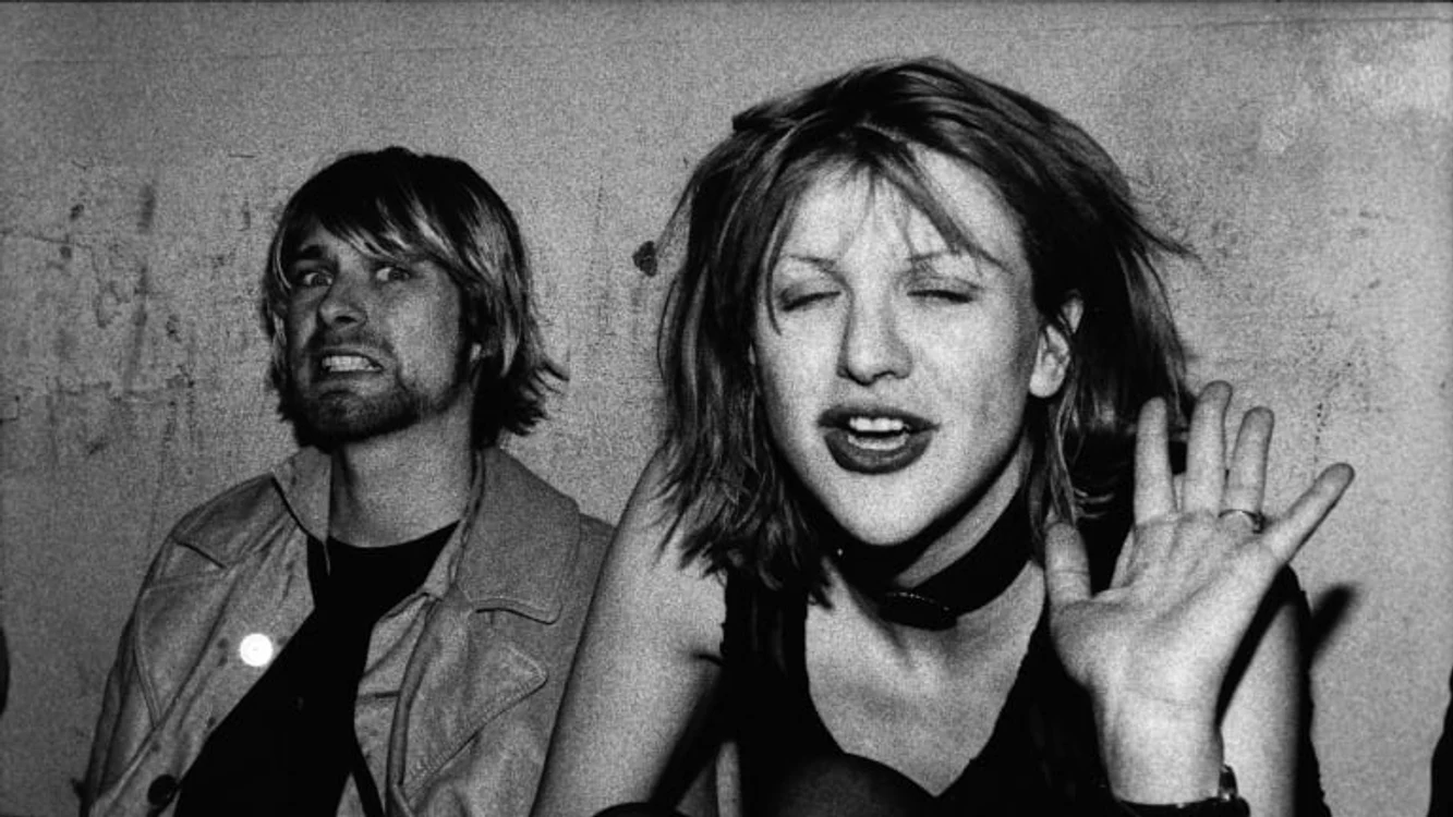 Kurt Cobain şi Courtney Love au trăit o poveste de dragoste distructivă