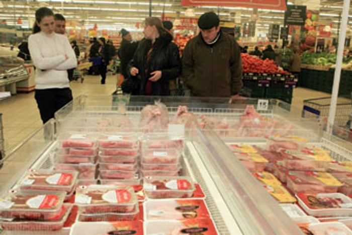 Producătorii şi pieţarii au crescut deja preţurile faţă de luna noiembrie cu 10-20%