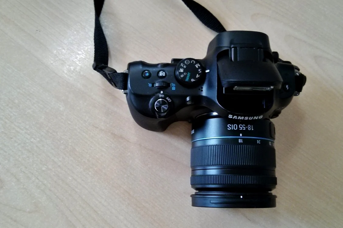 samsung nx20 foto razvan baltaretu/adevarul