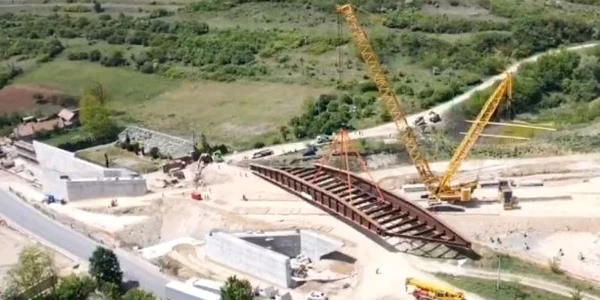 pod autostrada alba