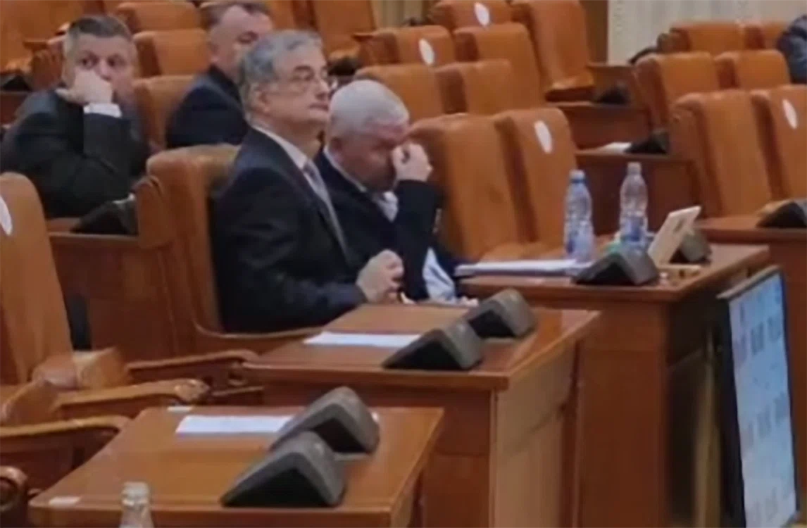 Florin Roman acuză că a fost lovit în Parlament FOTO Captură 60m.ro