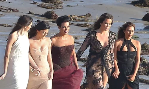 rs 560x386 131105144403 1024 kris jenner birthday photoshoot kim malibu 110513 jpeg