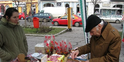 Târgul de Mărţişor va continua şi luni