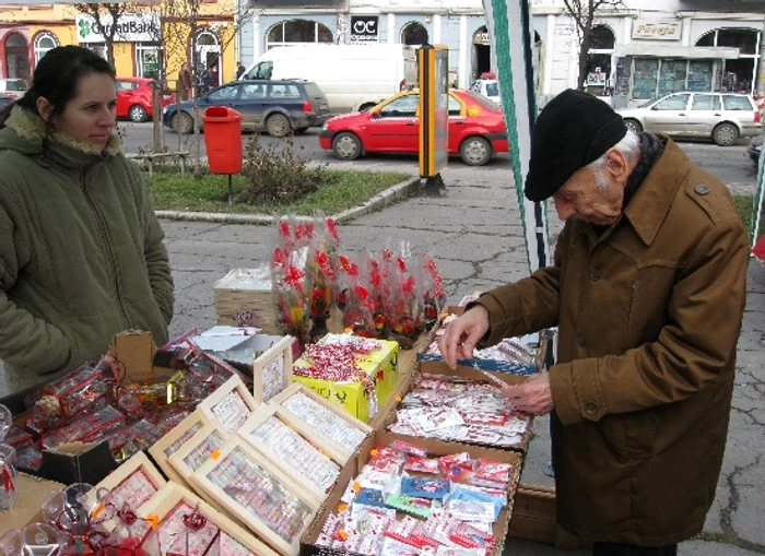 Târgul de Mărţişor va continua şi luni