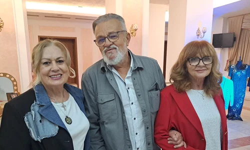 Cornelia Patrichi și Sidonia Spătaru FOTO Facebook / Teatrul de Revista Constantin Tanase