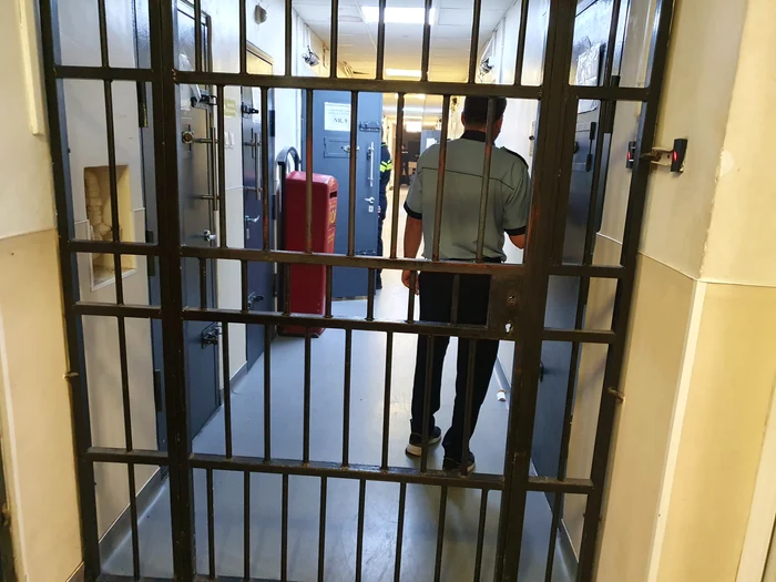 Irlandezul care şi-a înjunghiat un amic a fost arestat preventiv. FOTO: arhivă