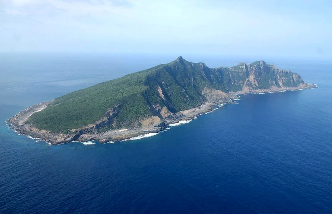 Insula Uotsuri, din Arhipelagul Senkaku, revendicat[ de Japonia, China şi Taiwan FOTO EPA-EFE