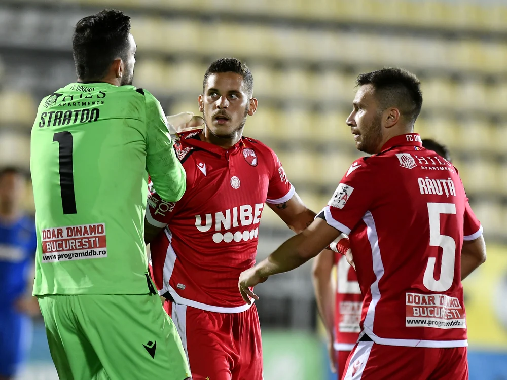 
    Dinamoviștii s-au salvat de la retrogradare prin mărirea numărului de echipe din Liga 1Foto: sportpictures.eu  