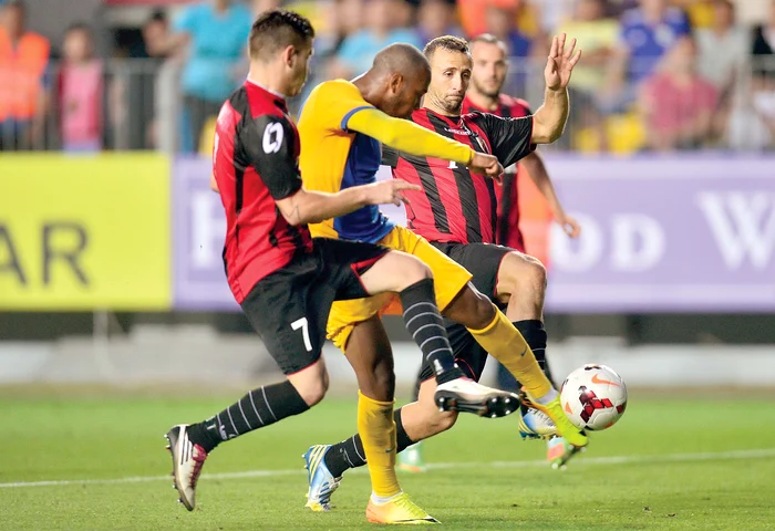 Gevaro Nepomuceno a deschis scorul în victoria cu Flamurtari, 2-0Foto: Mediafax