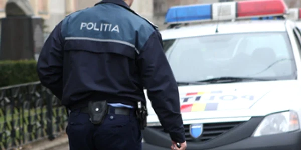 Iaşi: Poliţist bătut în timpul misiunii