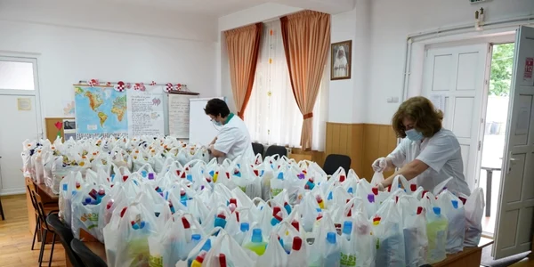 Daruri pentru copii de 1 iunie FOTO Costiuc Petrică