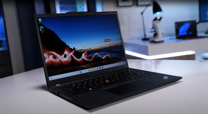 Noile ThinkPad X13 Gen 4.