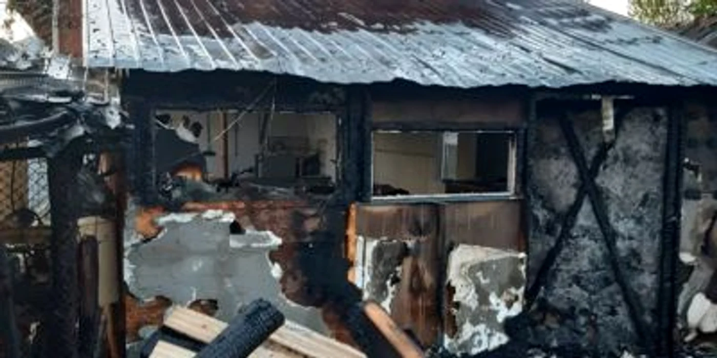 Focul  pornit de o lumânare FOTO ISU Călăraşi