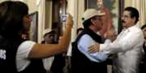 Honduras: Zelaya îşi părăseşte 'baza de rezistenţă' din Nicaragua