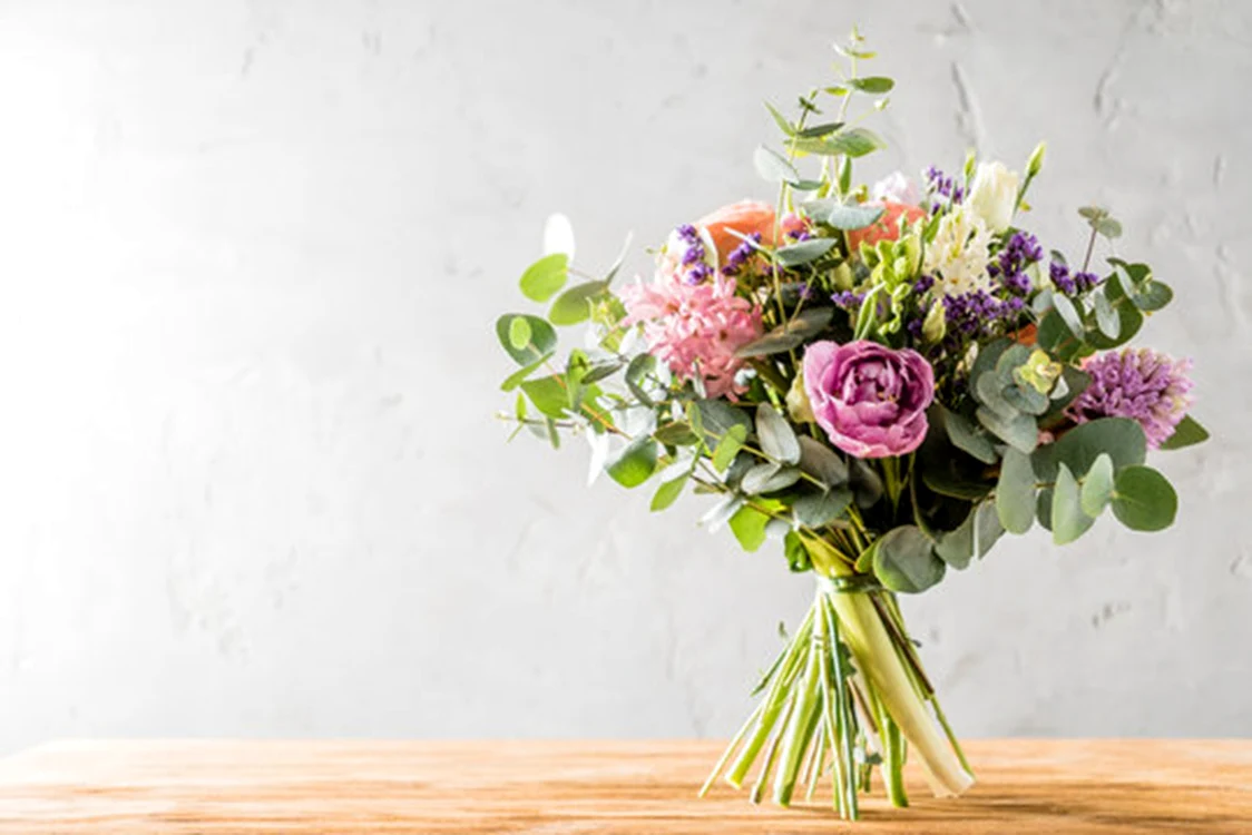 Unele flori sunt considerate a fi magneți pentru ghinion / foto: AdobeStock