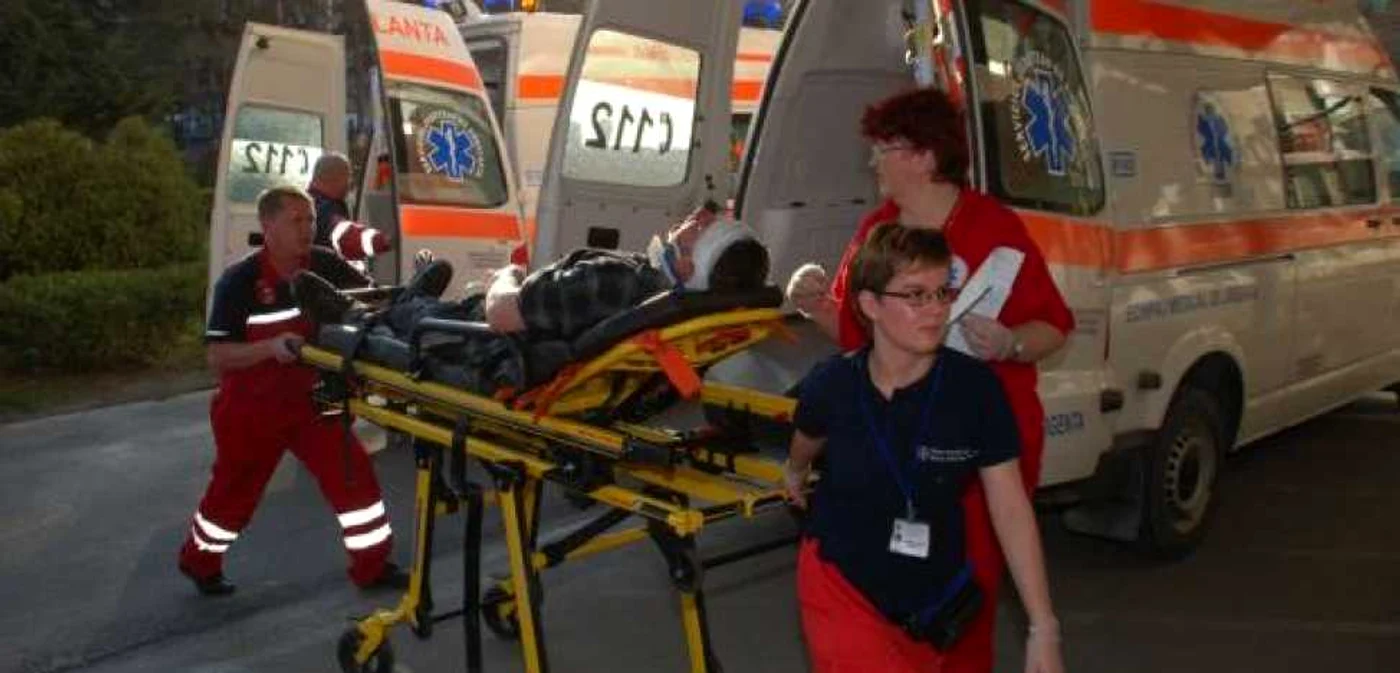 Pietonul a fost transportat la spital. Foto Arhivă