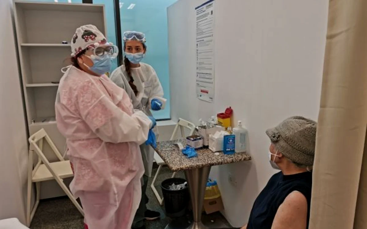 Oeste 4.000 de persoane au fost vaccinate în judeţul Călăraşi, în ultimele 3 săptămâni FOTO Adevărul