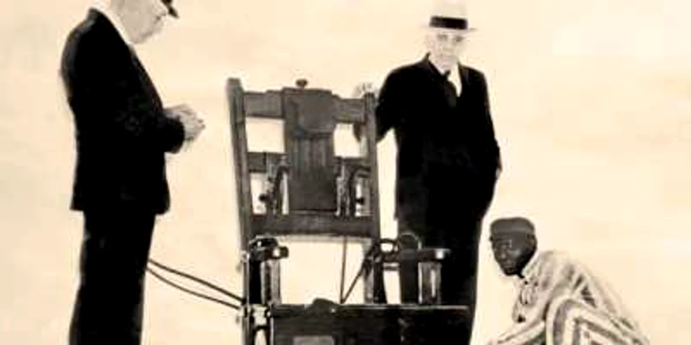Moment de dinaintea pregătirii scaunului electric pentru un condamnat la moarte