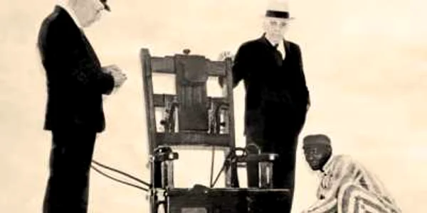 Moment de dinaintea pregătirii scaunului electric pentru un condamnat la moarte