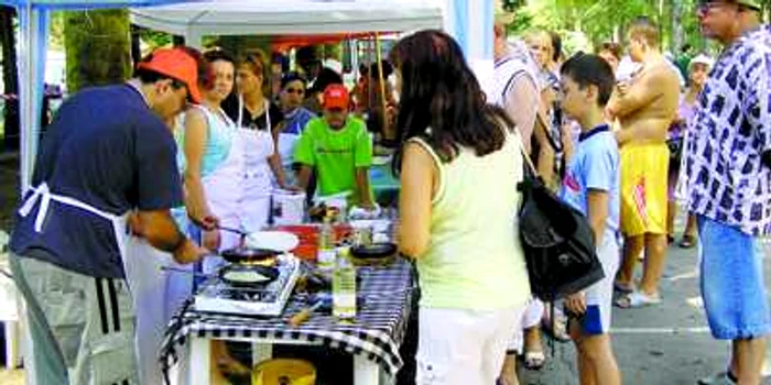 Arad: ORASUL PE SCURT/Festivalul Clătitelor