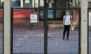 scoala copil masca jpeg