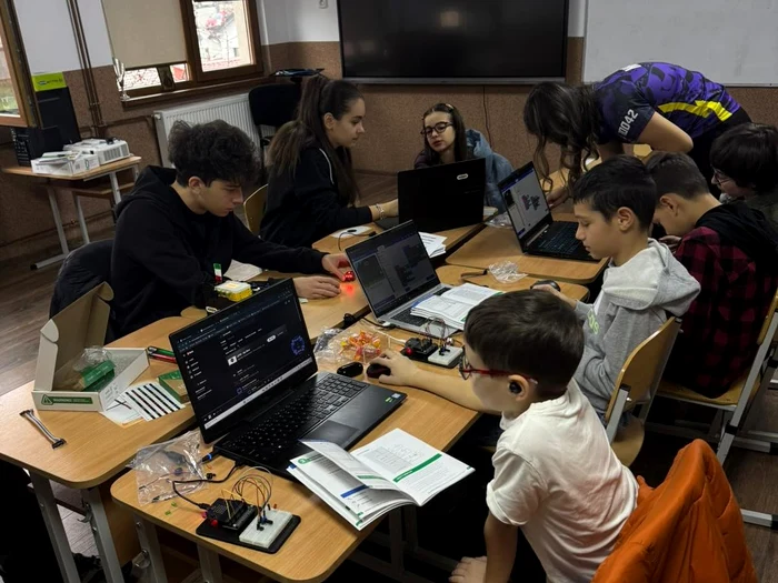 Echipa Bionic Royals, sprijin pentru cei mici FOTO: Fb/Bionic Royals