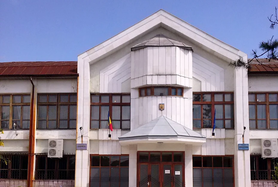 Explozia a avut loc în incinta Judecătoriei Motru Foto: Judecătoria Motru