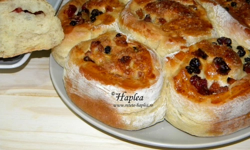 cozonac cu fruce uscate poza 13 jpeg