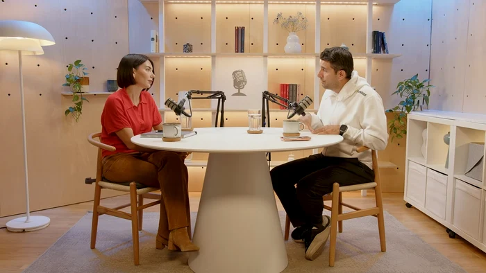 Cosmin Curticăpean a dat vestea în cadrul podcastului moderat de Irina Dochițu. FOTO: captură