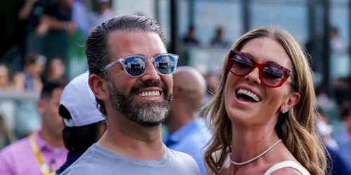 donald trump jr si logodnica sa Bettina Anderson  @RpsAgainstTrump jpeg