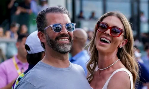 donald trump jr si logodnica sa Bettina Anderson @RpsAgainstTrump jpeg