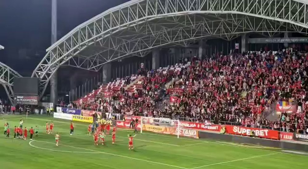 Momentul în care tânărul căzut secerat la meciul dintre UTA și FC Hermannstadt revine în teren VIDEO 