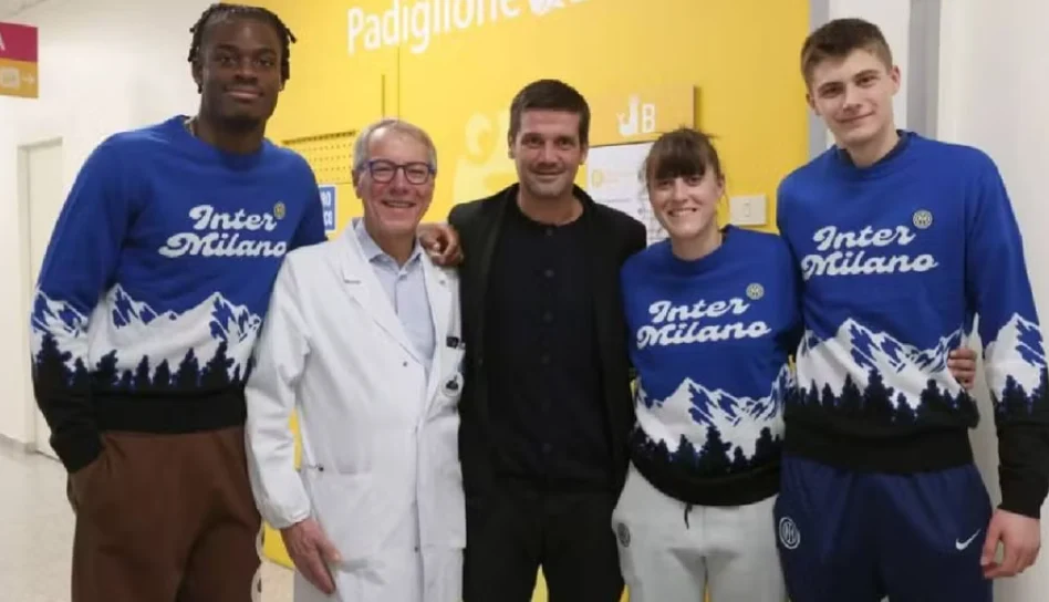 Delegația Inter a transformat o zi de spital într-o amintire specială pentru copii. Cristi Chivu a împărțit cadouri pe secția de pediatrie: „Gest prețios”